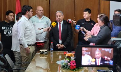 Reunión del ministro del MOPC con dirigentes camioneros. Foto: MOPC.