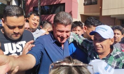 Efraín Alegre recibió apoyo de sus seguidores. Foto: Ñanduti.