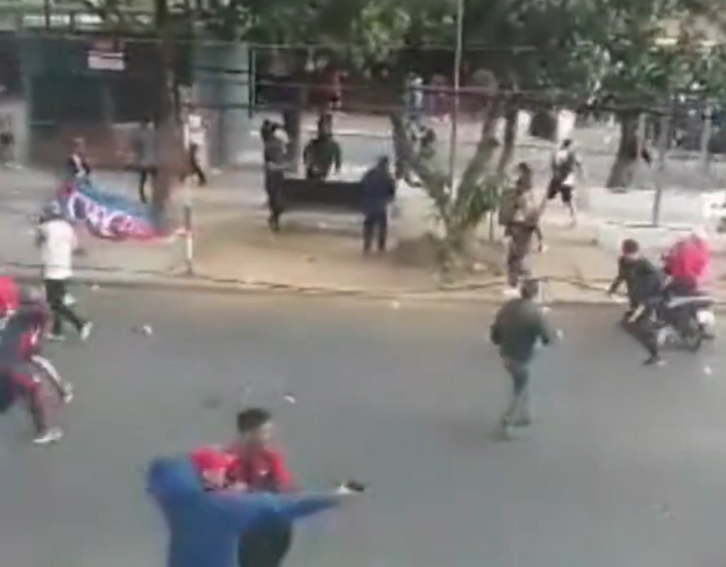 En imágenes del hecho se ve como una persona realizaba disparos. Foto: Captura.