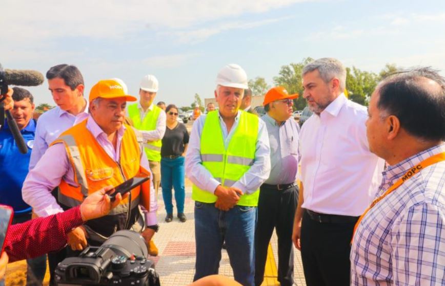 El mandatario verificó la zona de obras. Foto MOPC