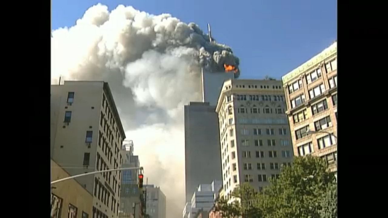 Ataque a las Torres Gemelas . Foto: NY1Noticias.