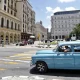 Un automóvil antiguo circula por las calles de La Habana, la capital, que volverá a verse afectada por apagones. Foto: DW.