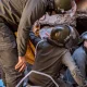 Los equipos de rescate trabajan contra el tiempo en la búsqueda de sobrevivientes. Foto: DW.