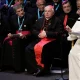 El papa Francisco pronuncia su discurso en la sesión final de los Rencontres Mediterraneennes, en el Palais du Pharo, Marsella, Francia. Foto: DW.