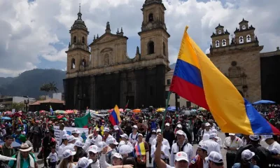 Los seguidortes de Gustavo Petro.unos 23.000 según la Alcadía de Bogotá, se concentraron en la Plaza de Bolívar. Foto: DW.