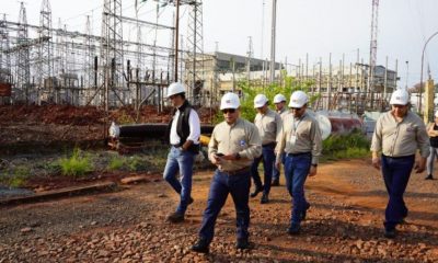 Félix Sosa, titular de la ANDE, verificó el avance de las obras en la Subestación de San Lorenzo. Foto: ANDE