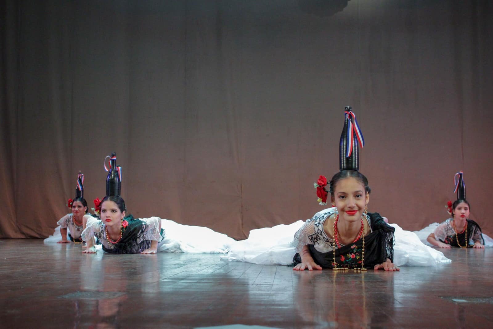 Gala de Danza Paraguaya. Cortesía