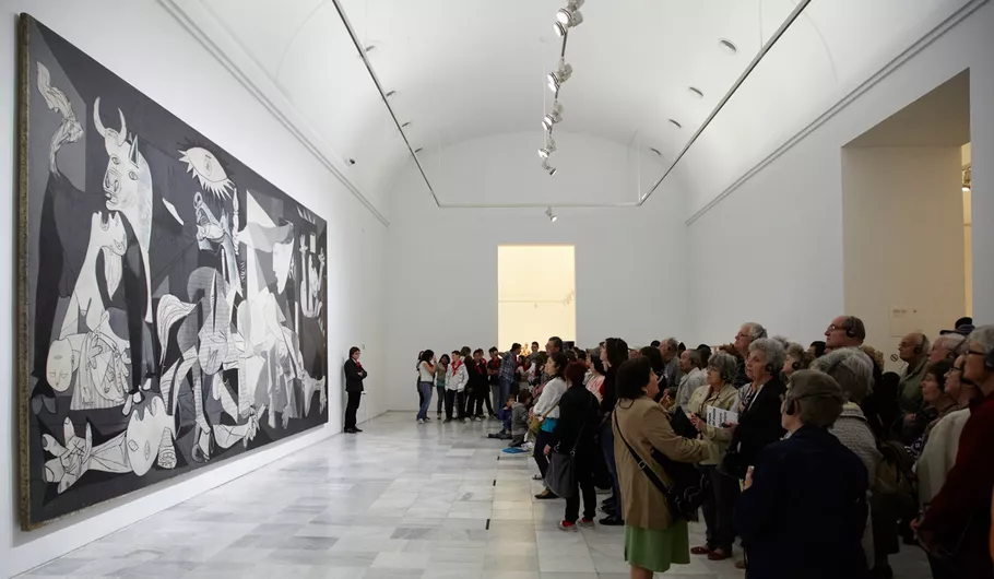 La sala del "Guernica" en el Museo Reina Sofía. Archivo