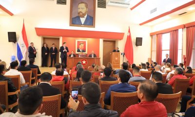 Horacio Cartes con dirigentes de la ANR. Foto: Gentileza.