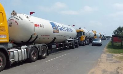 Camiones paraguayos con gas que fueron retenidos en Argentina. Foto: Gentileza.