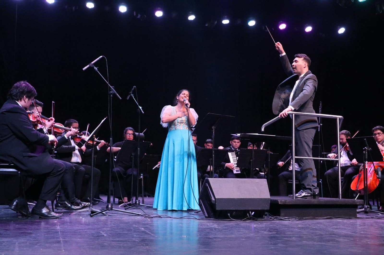 Concierto de la Orquesta Sinfónica Nacional, dirigida por José Ariel Ramírez, en el Teatro Guaraní. Cortesía.