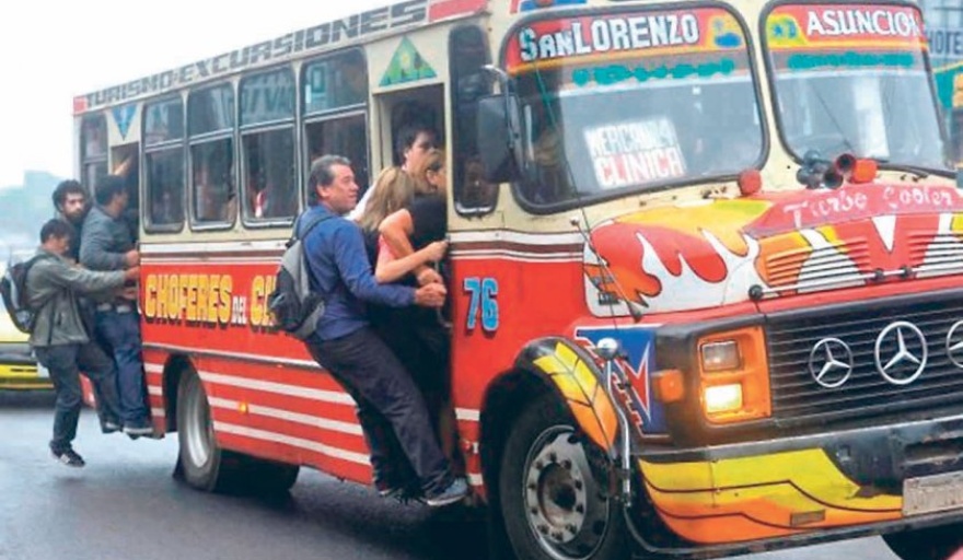 Pésimo servicio que brinda el tranporte público. Foto: Gentileza.