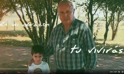 Nieto de Óscar Denis le dedica una canción a su abuelo. Foto: Captura de video.