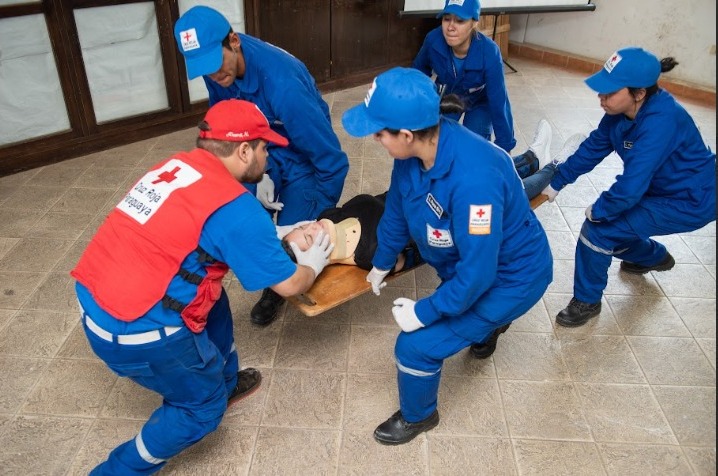 Primeros auxilios. Foto: Cruz Roja Paraguaya.