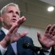 Kevin McCarthy se dirige a la prensa en el Capitolio: "Vamos a hacer nuestro trabajo", dijo antes de la votación. "Vamos a ser adultos en la sala. Y vamos a mantener el gobierno abierto". Foto: DW.