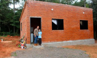 Vivienda construida por le organización. Foto: Gentileza.