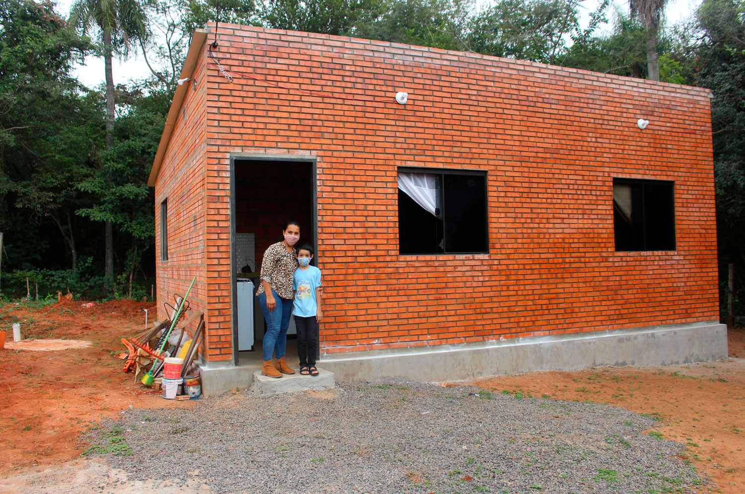 Vivienda construida por le organización. Foto: Gentileza.