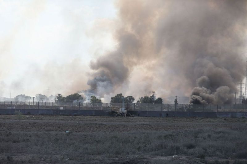 Soldados israelíes y fuerzas palestinas se enfrentan en Gaza en uno de los episodios más violentos del conflicto en los últimos años. Foto: BBC.