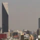 Bancos y torres de oficinas en el Paseo de la Reforma en la capital mexicana. Foto:DW.