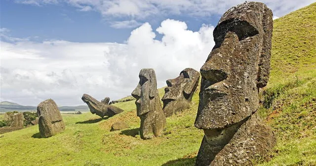 Un total de 900 moáis ocupan la isla, considerados un Patrimonio de la Humanidad desde 1995. Foto: National Geographic