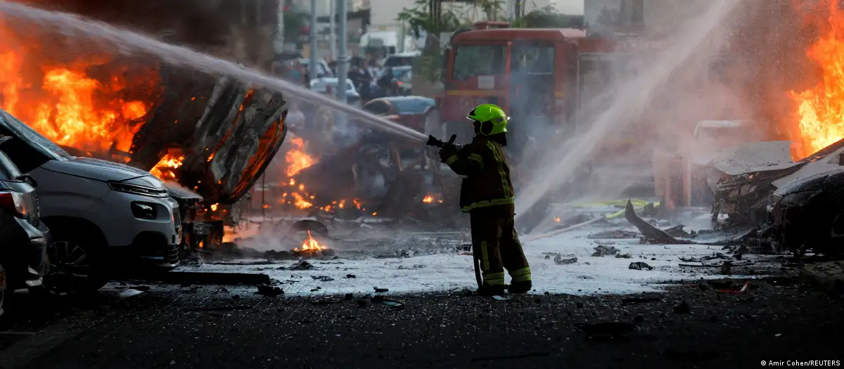 Incendio en Israel tras ataque de Hamás. Foto: DW.