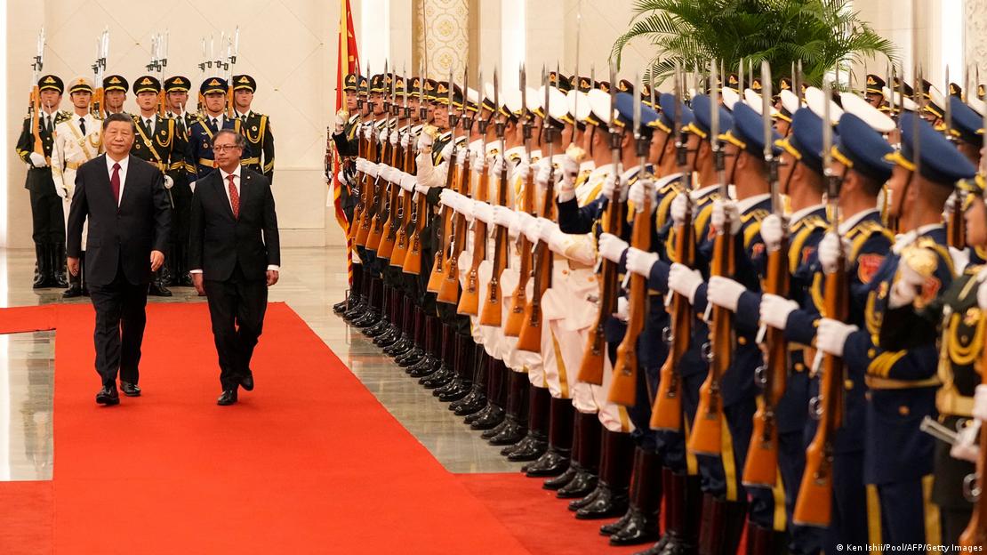 Xi Jinping y Gustavo Petro. Foto:DW.