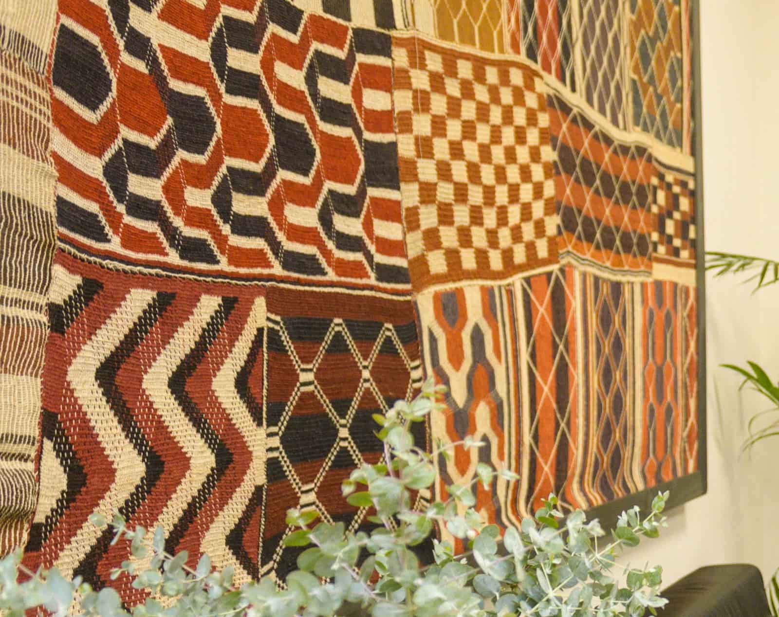 Textiles de karaguatá de diferentes pueblos indígenas. Cortesía