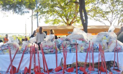 Kits de asistencia otorgadas a las familias afectadas. Foto: Radio Cáritas.