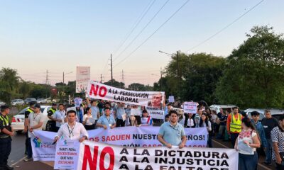 Protesta contra los despidos en Itaipú. Foto: Gentileza.