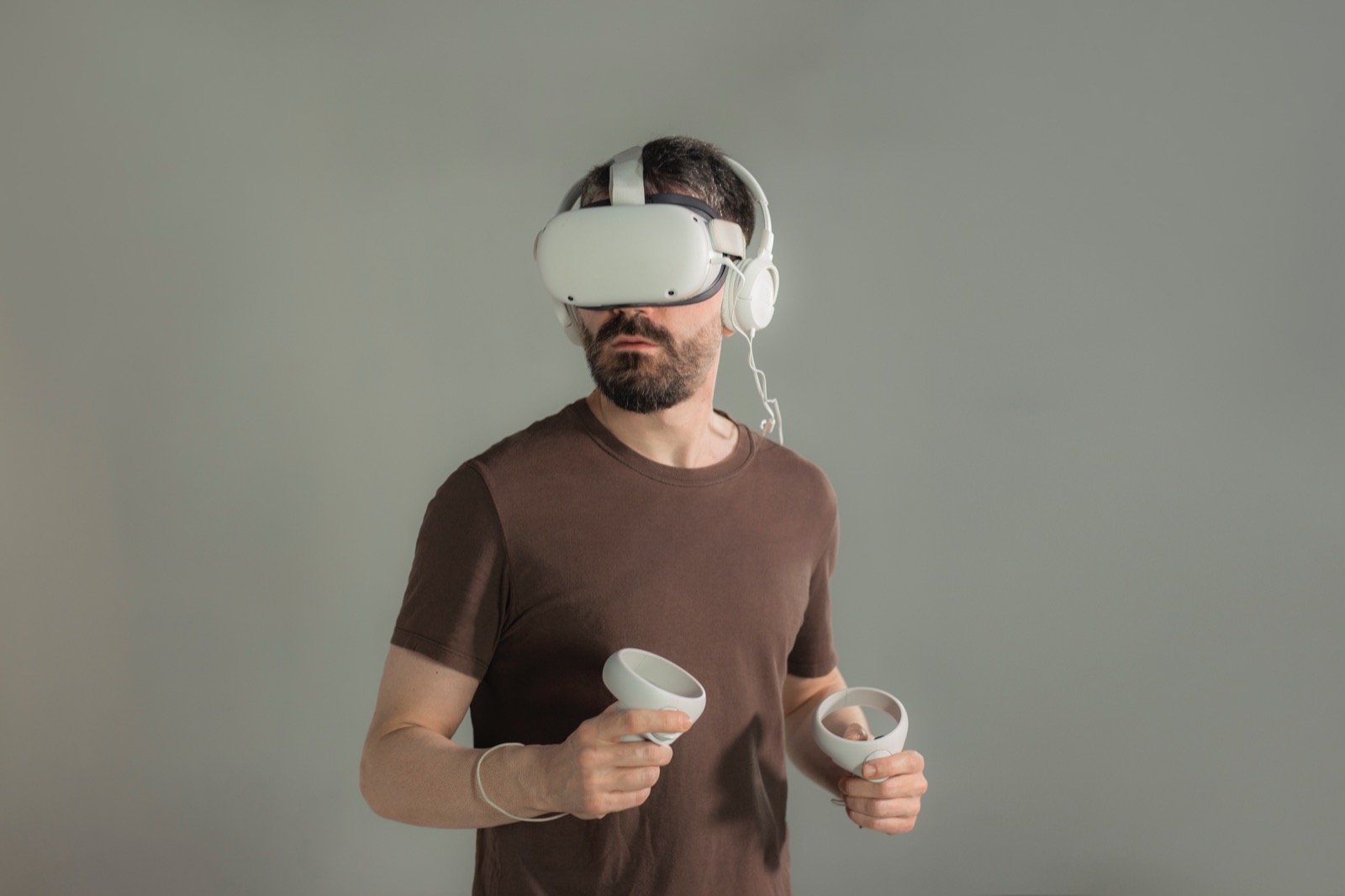 Daniel Gómez Prieto, ganador del primer premio con "El camino del sembrador...", 2023. Instalación y realidad virtual. Cortesía