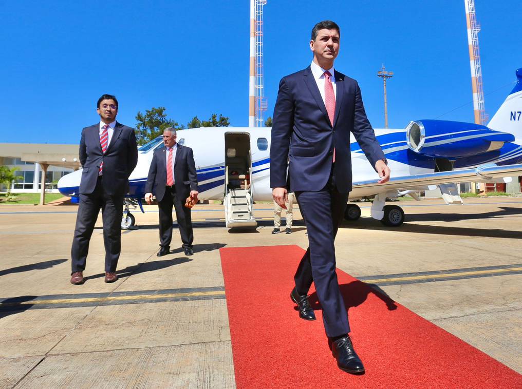 Santiago Peña y sus viajes. Foto: Presidencia.