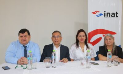 Dr. Roger Ayala, presidente de la Sociedad Paraguaya de Trasplante, Dr. Hugo Espinoza, director del Instituto Nacional de Ablación y Trasplante, Dra. Gloria Orué, presidenta del IV Congreso de Trasplante y Dra. Marta Cazó, jefa de Nefrología del Hospital Nacional. Foto: Gentileza.