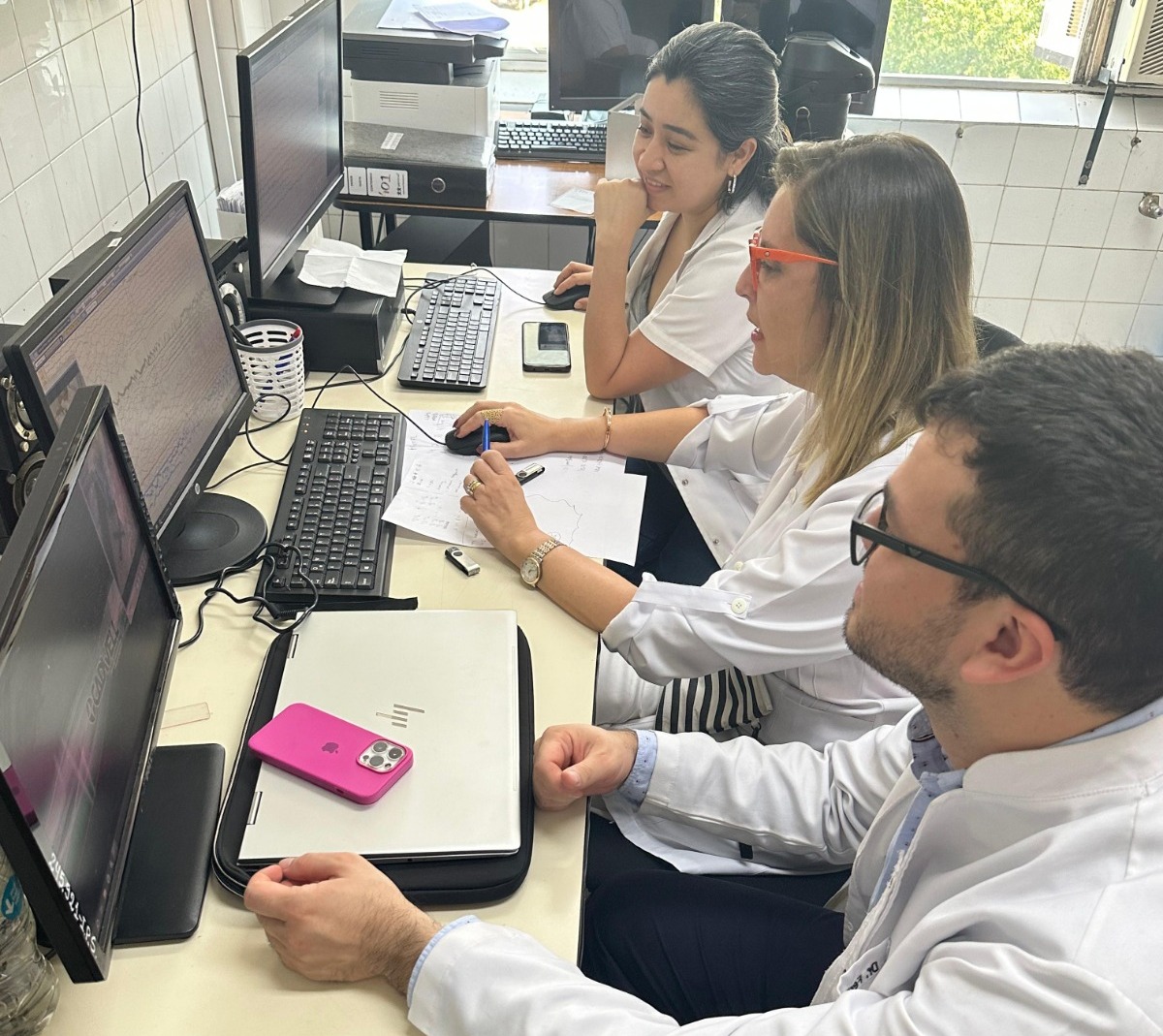 Equipo de neurólogos de IPS. Foto: gentileza.