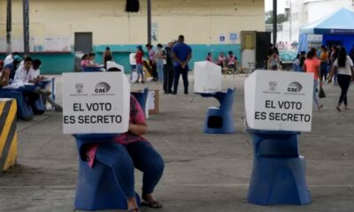 El domingo, los ecuatorianos votarán en la segunda vuelta presidencial. (AP Foto/Martín Mejía)