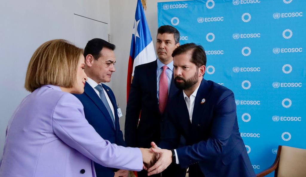 Lea Giménez, Gabriel Boric, Luis Ramírez y Santiago Peña. Foto: Gentileza.