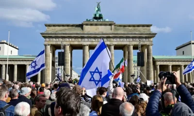 Manifestación contra el terrorismo y el antisemitismo en Berlín. Foto: DW.