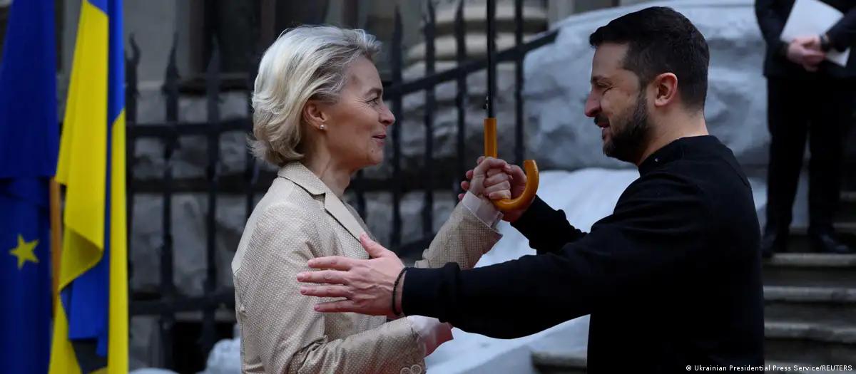 Ursula von der Leyer y Volodimir Zelenski. Foto: DW.