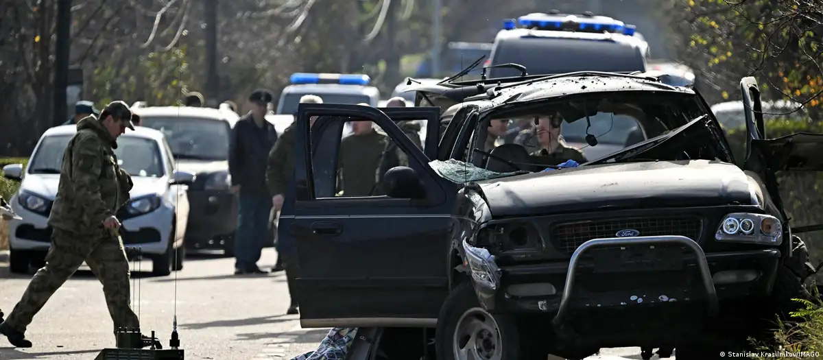 La explosión de una bomba en el automóvil que usaba causó la muerte de Mijail Filiponenko en Lugansk. Foto: DW.