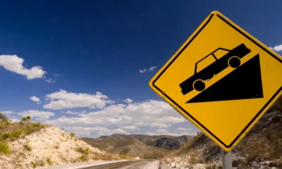 "Próximo descenso". Un aviso de advertencia en una carretera de Coahuila, México. Foto: DW.