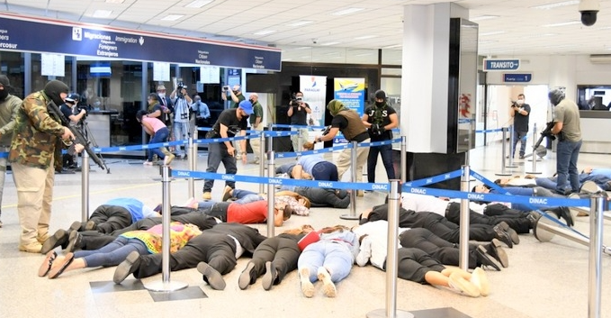 Simulacro en el Aeropuerto Internacional Silvio Pettirossi