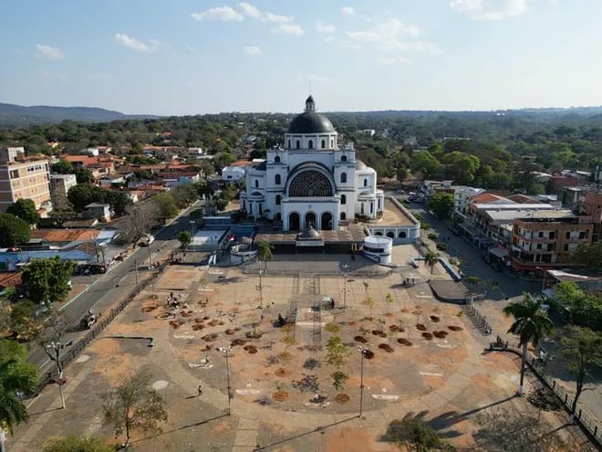 Así quedó la Basílica de Caacupé. Foto: Roberto Pérez.