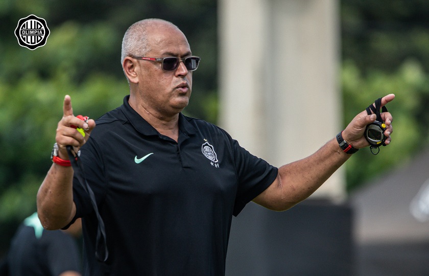 Francisco Arce, entrenador de Olimpia. Foto: @elClubOlimpia.