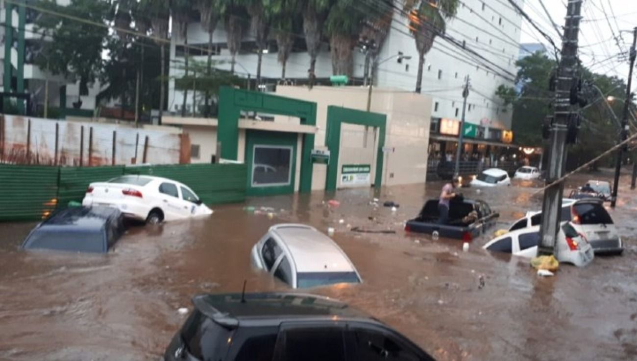 Raudales e inundación cuando llueve en Paraguay. Foto: Gentileza.