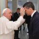 Santiago Peña fue recibido en audiencia por el Papa Francisco. Foto: Gentileza.