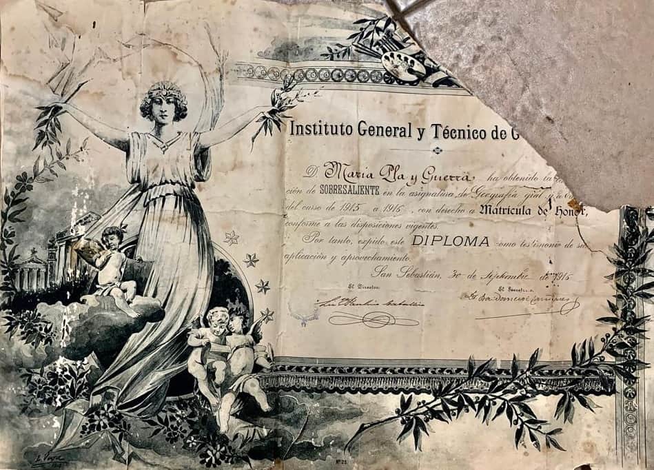 Diploma expedido a Josefina Plá por el Instituto General y Técnico de Guipúzcoa, San Sebastián (España), con la calificación de Matrícula de Honor en la asignatura Geografía General y de Europa. Curso 1915-1916. Cortesía Colección Hrisuk