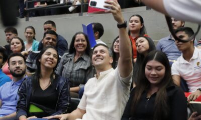 El presidente participó de la feria de empleos. Foto: Gentileza.