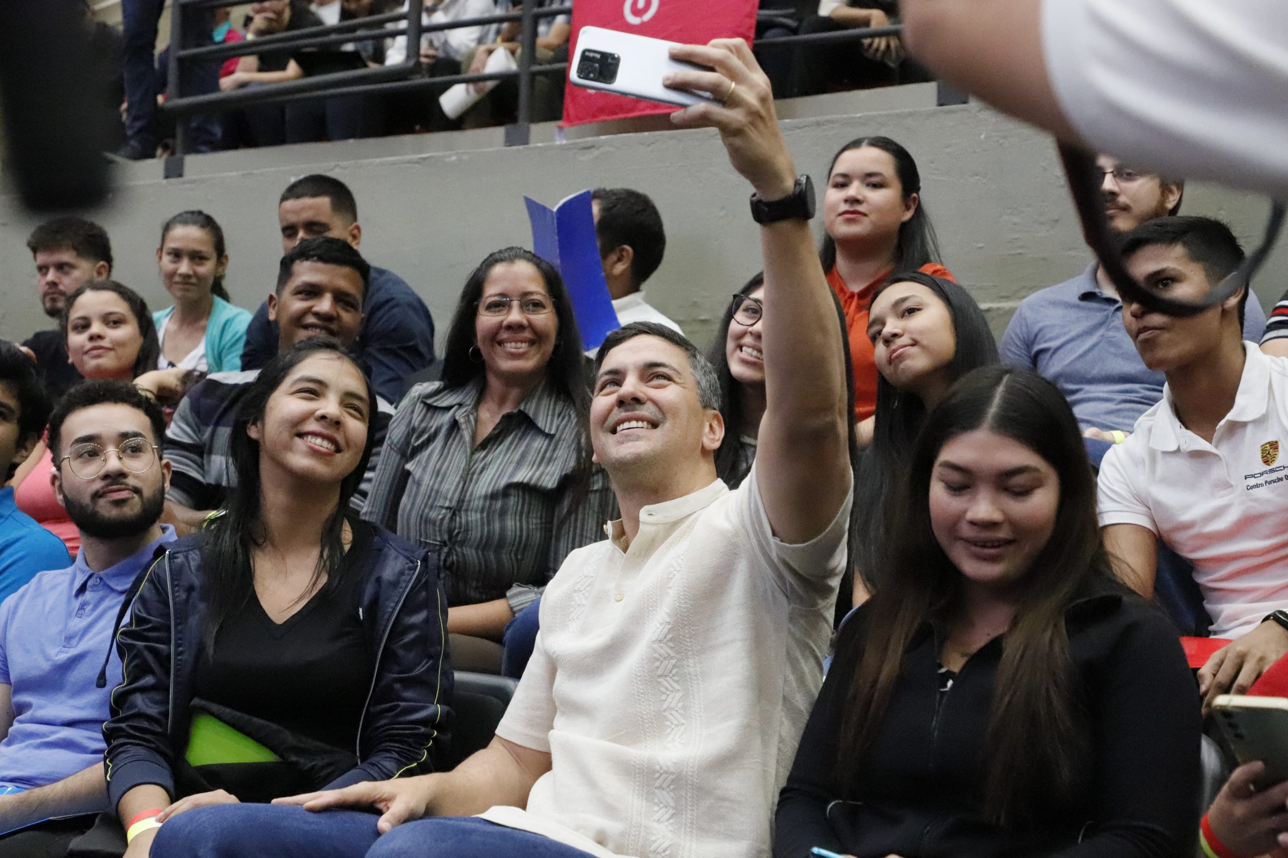 El presidente participó de la feria de empleos. Foto: Gentileza.