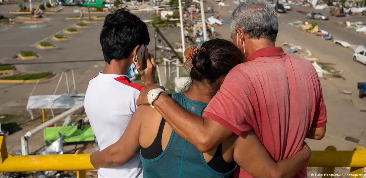 El gobierno mexicano presentó un plan de apoyo a negocios, hoteles y a 250.000 familias damnificadas en el famoso puerto turístico. Foto: DW.