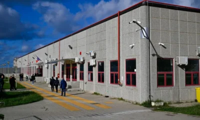 El juicio se llevó a cabo en un búnker especialmente construido en Lamezia Temre, al sur de Italia, en medio de preocupaciones por la seguridad. (Crédito: Valeria Ferraro/AP)