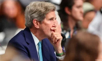 John Kerry, Enviado Presidencial Especial de Estados Unidos para el Clima, en la COP28 de Dubai. Foto_ DW.